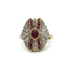 Bague - Or jaune, rubis et diamants