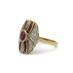 Bague - Or jaune, rubis et diamants