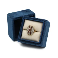Bague - Or jaune, rubis et diamants