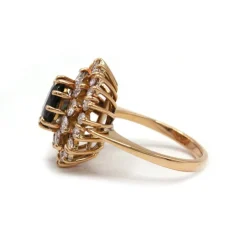 Bague - Or jaune saphir et diamants