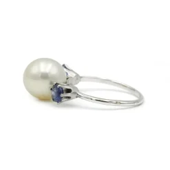 Bague - Or, Saphirs & Perle