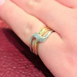 Bague 2 ors et diamants
