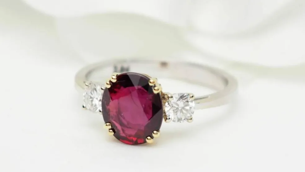 Bague 2 ors rubis naturel certifié et diamants