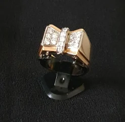 BAGUE PAPILLON OR JAUNE et DIAMANTS - EPOQUE 1945/1947