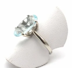 Bague aigue marine en or blanc 750