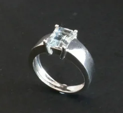 Bague aigue marine, or blanc