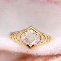 Bague aigue-marine taillée en poire or jaune