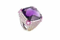 Bague améthyste de 37,92 carats, saphirs et diamants