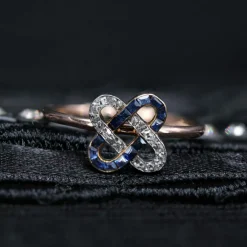 Bague ancienne agrafes de diamants et saphirs