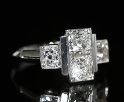 Bague ancienne Art Déco 1930 platine et diamants