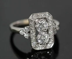 Bague ancienne Art Déco 1920 platine et diamants