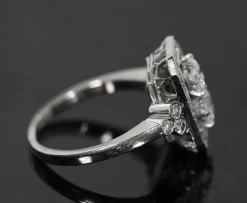 Bague ancienne Art Déco 1920 platine et diamants