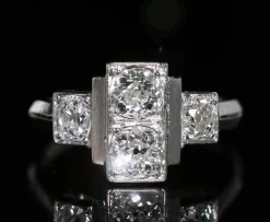 Bague ancienne Art Déco 1930 platine et diamants