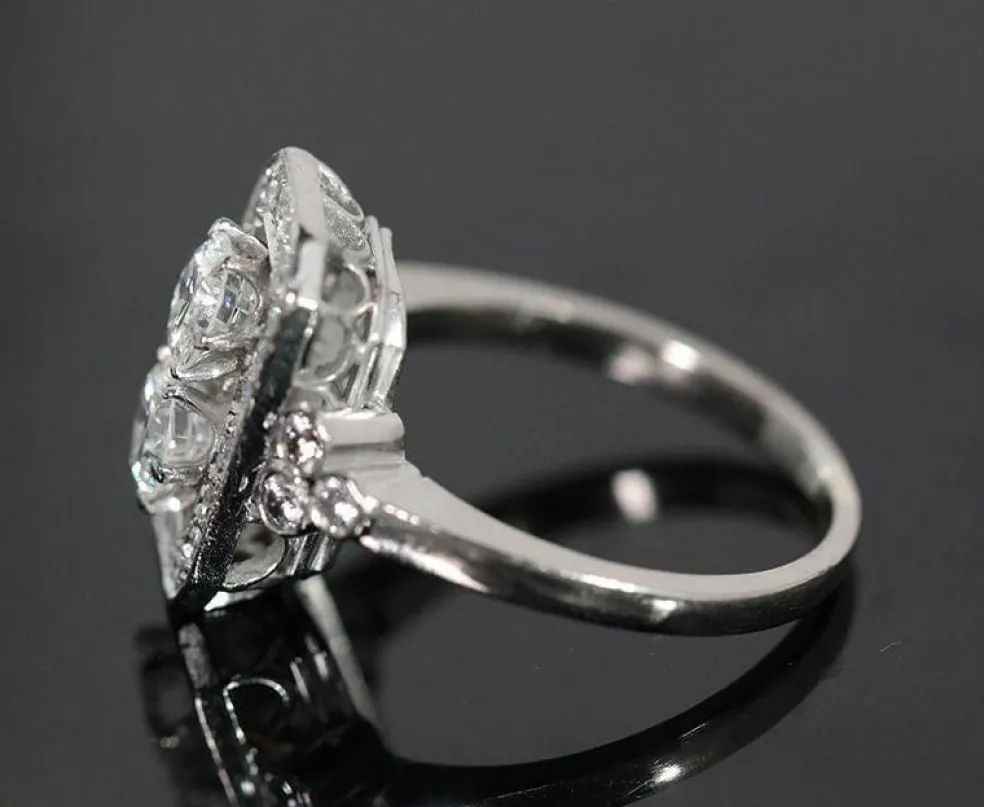 Bague ancienne Art Déco 1920 platine et diamants