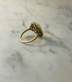 Bague ancienne, Art Nouveau, opale