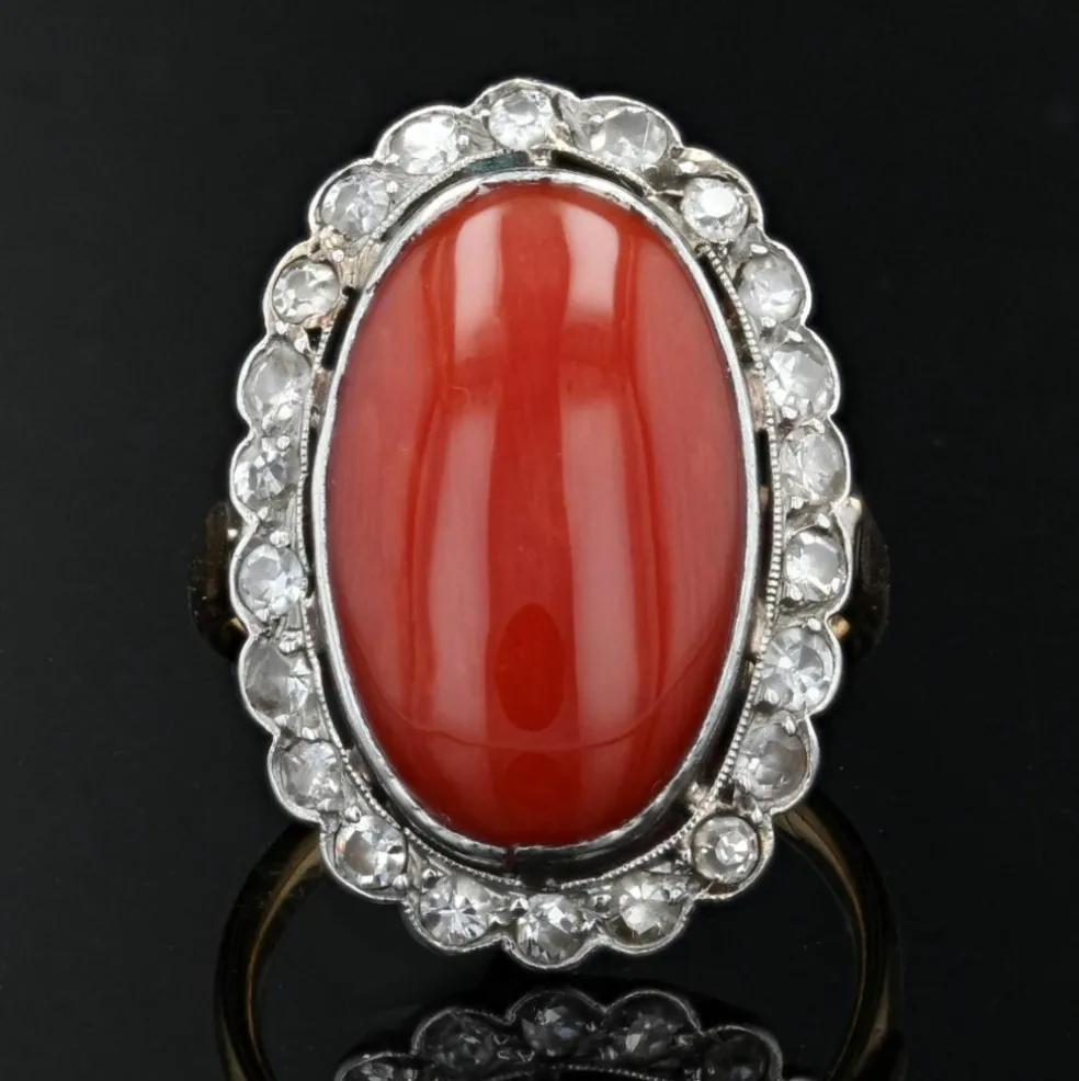 Bague ancienne corail méditérranéen et diamants