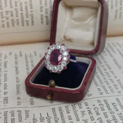 Bague ancienne edouardienne No Heat 2.25 carats rubis de Birmanie et diamants