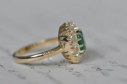 bague ancienne en émeraude verte