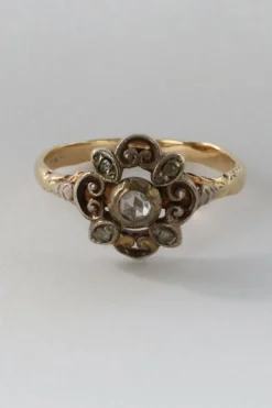 Bague ancienne en or 14 carats et argent avec diamants taille rose