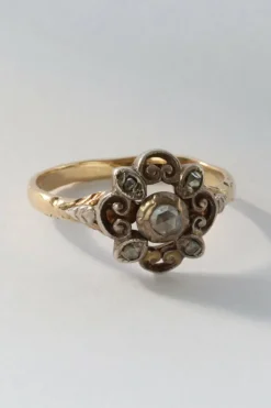 Bague ancienne en or 14 carats et argent avec diamants taille rose