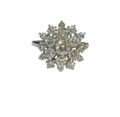 Bague ancienne en or blanc 18 carats et diamants