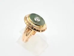 Bague ancienne en or, diamant, jade