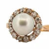 Bague ancienne en or et diamants et perle