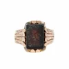 Bague ancienne en or et intaille