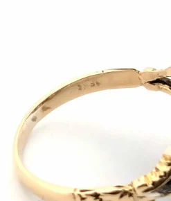 Bague ancienne en or jaune et argent avec diamant