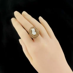 Bague ancienne en or rose et camée