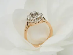 Bague ancienne en or rose, platine et diamants