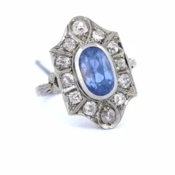 Bague ancienne en saphir et diamant