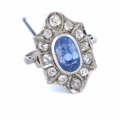 Bague ancienne en saphir et diamant