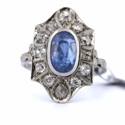 Bague ancienne en saphir et diamant