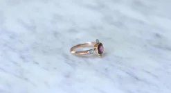 Bague Ancienne Grenat et Diamants sur Or Rose