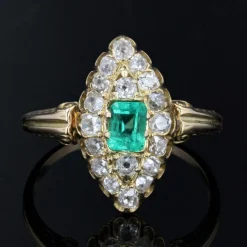 Bague ancienne marquise émeraude diamants