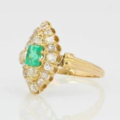 Bague ancienne marquise émeraude diamants