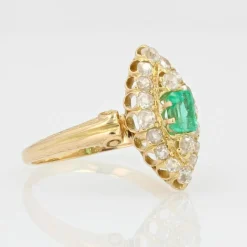 Bague ancienne marquise émeraude diamants