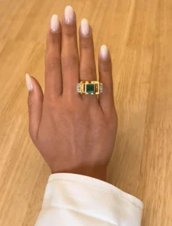 Bague ancienne émeraude et diamants en or