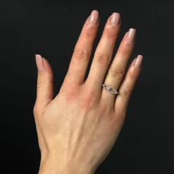 Bague ancienne navette diamants taillés en rose et saphirs