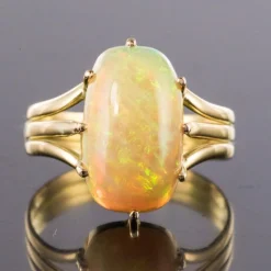 Bague ancienne Opale Australienne et Or