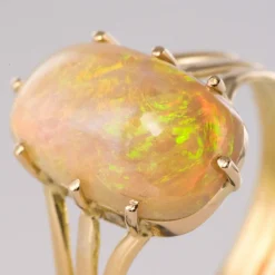 Bague ancienne Opale Australienne et Or