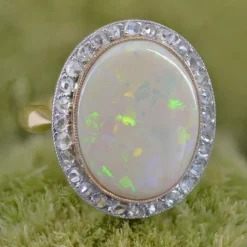 Bague ancienne opale et diamants