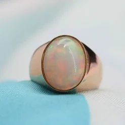 Bague ancienne opale et or