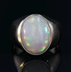 Bague ancienne opale et or