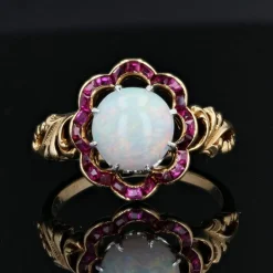 Bague ancienne opale et rubis calibrés