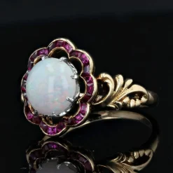 Bague ancienne opale et rubis calibrés