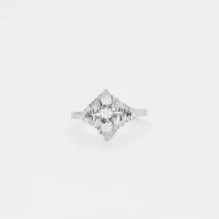 Bague ancienne or blanc 3 diamants