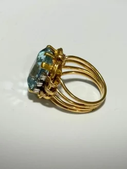 Bague ancienne or jaune aigue marine