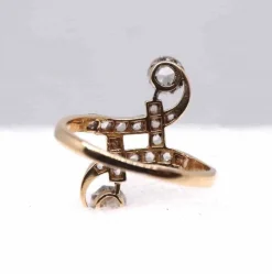 Bague ancienne Or jaune Diamants